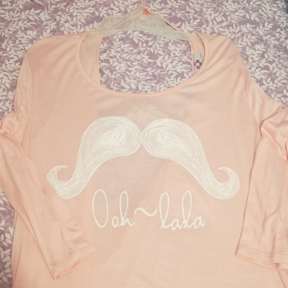 Long sleeve open back shirt